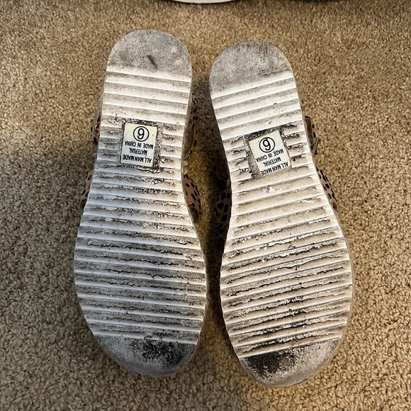 leopard print sandals - Picture 6 of 6